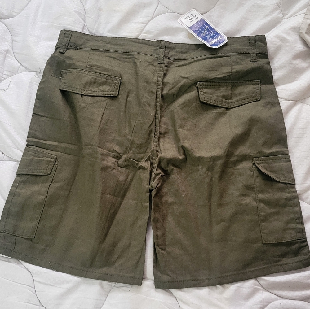 Men's Olive Cargo Shorts  By True Denimize  Made In  Japan - Picture 2 of 9